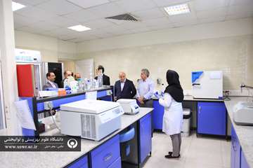 بازدید معاون وزیر بهداشت از مرکز ایرانوم